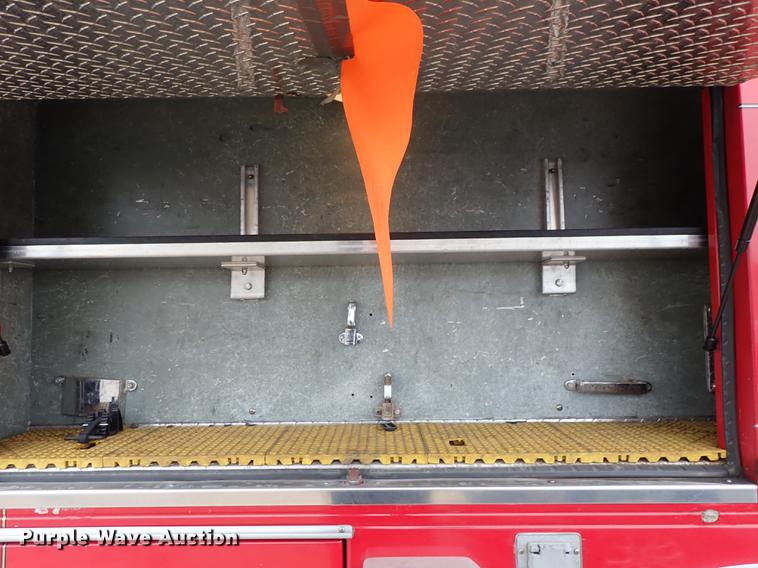 image for item DF8677 1993 Spartan Gladiator GA40M-2142 fire truck