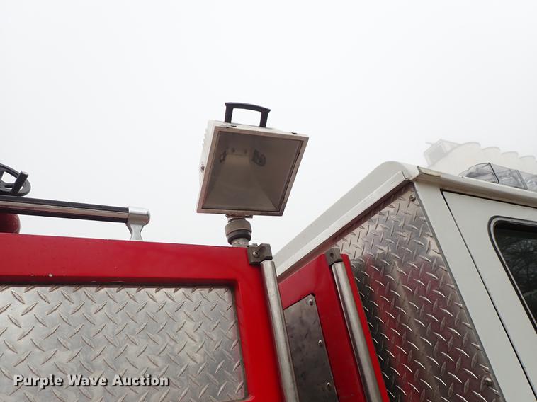 image for item DF8677 1993 Spartan Gladiator GA40M-2142 fire truck