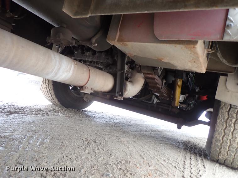 image for item DF8677 1993 Spartan Gladiator GA40M-2142 fire truck