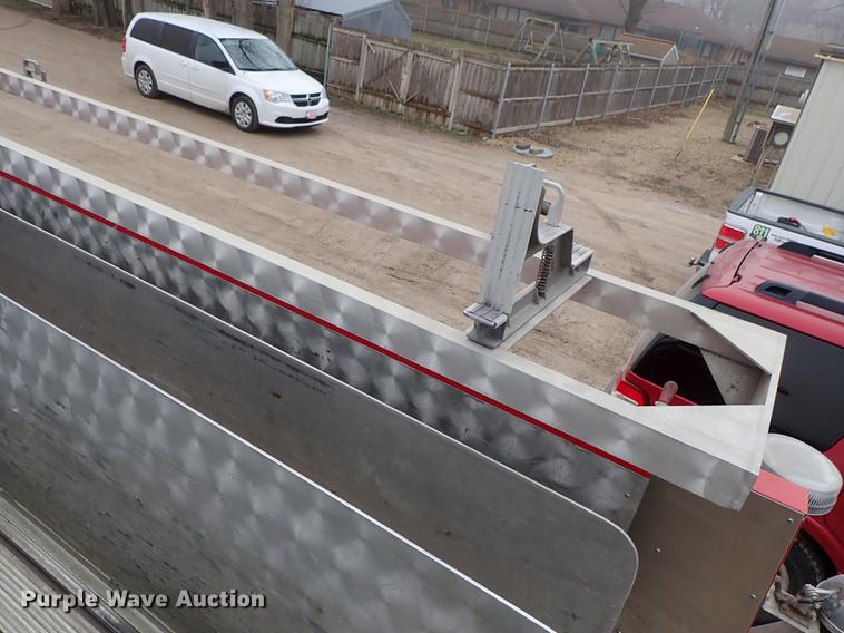 image for item DF8677 1993 Spartan Gladiator GA40M-2142 fire truck