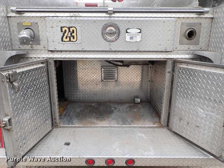 image for item DF8677 1993 Spartan Gladiator GA40M-2142 fire truck