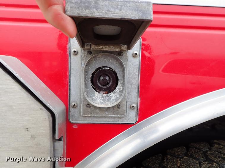 image for item DF8677 1993 Spartan Gladiator GA40M-2142 fire truck