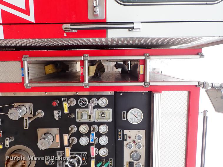 image for item DF8677 1993 Spartan Gladiator GA40M-2142 fire truck