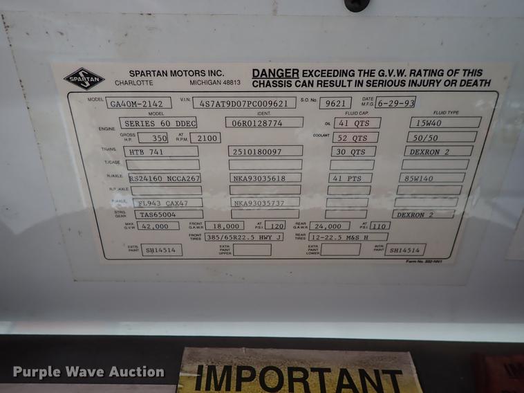 image for item DF8677 1993 Spartan Gladiator GA40M-2142 fire truck