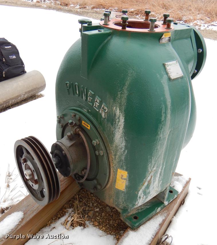 image for item EA9204 Pioneer P8015L1-B-00-1 water pump