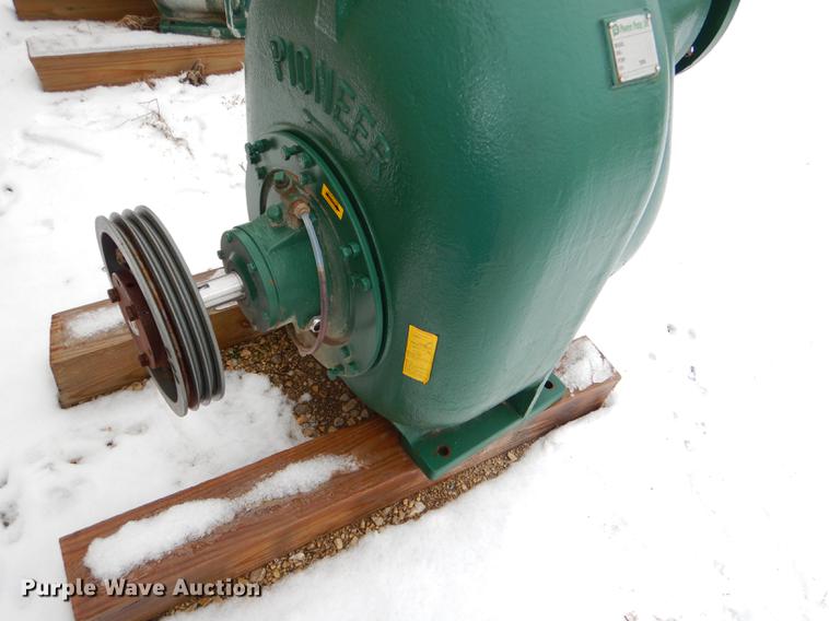 image for item EA9205 Pioneer P8015L1-B-00-1 water pump