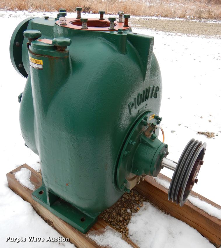 image for item EA9205 Pioneer P8015L1-B-00-1 water pump