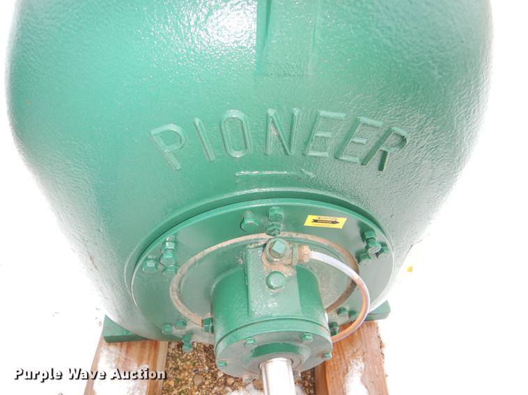 image for item EA9205 Pioneer P8015L1-B-00-1 water pump