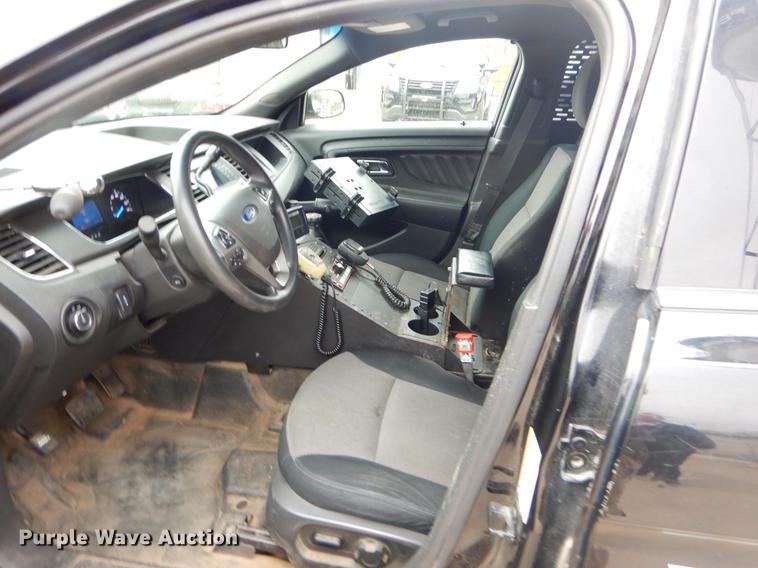 image for item ER9428 2013 Ford Taurus Police