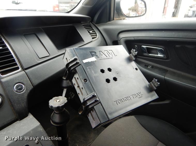 image for item ER9428 2013 Ford Taurus Police