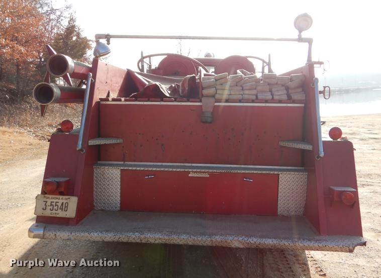 image for item ER9436 1962 Ford C700 fire truck