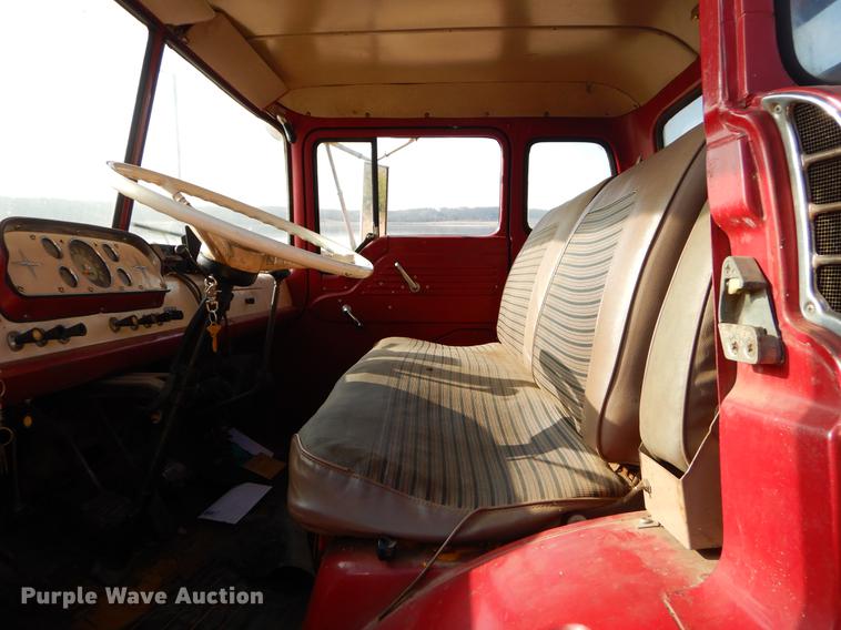 image for item ER9436 1962 Ford C700 fire truck