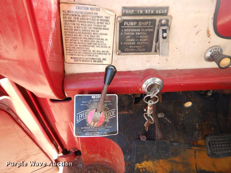 image for item ER9436 1962 Ford C700 fire truck