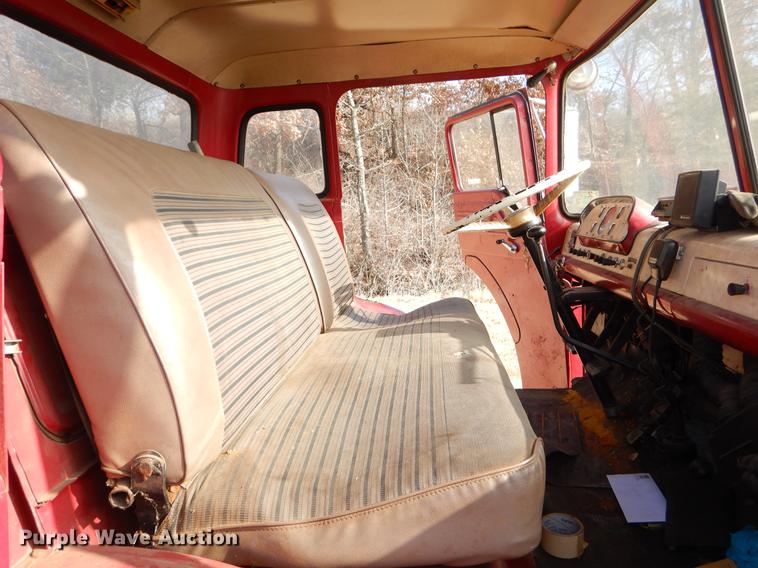 image for item ER9436 1962 Ford C700 fire truck