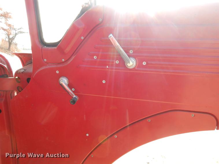 image for item ER9436 1962 Ford C700 fire truck