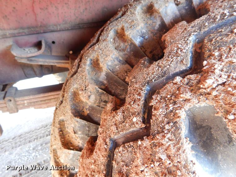 image for item ER9436 1962 Ford C700 fire truck