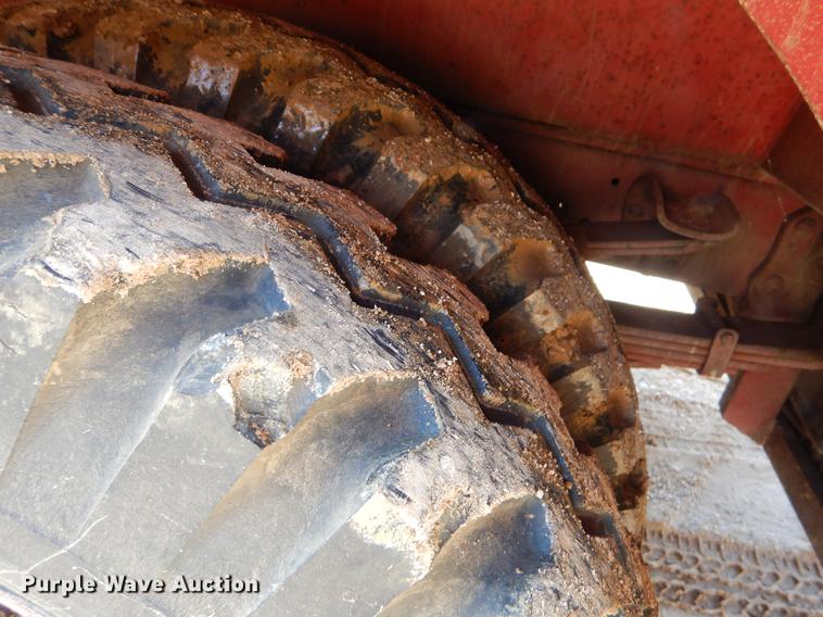 image for item ER9436 1962 Ford C700 fire truck