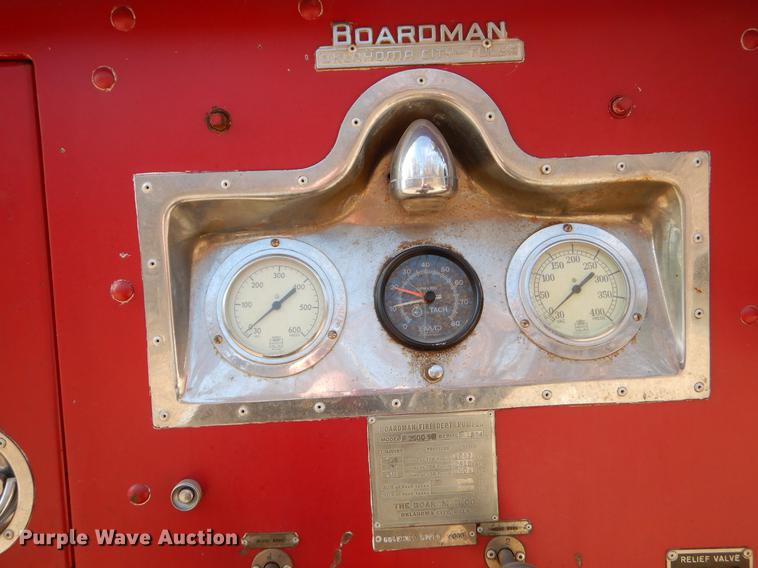 image for item ER9436 1962 Ford C700 fire truck