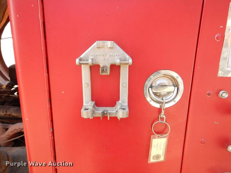 image for item ER9436 1962 Ford C700 fire truck