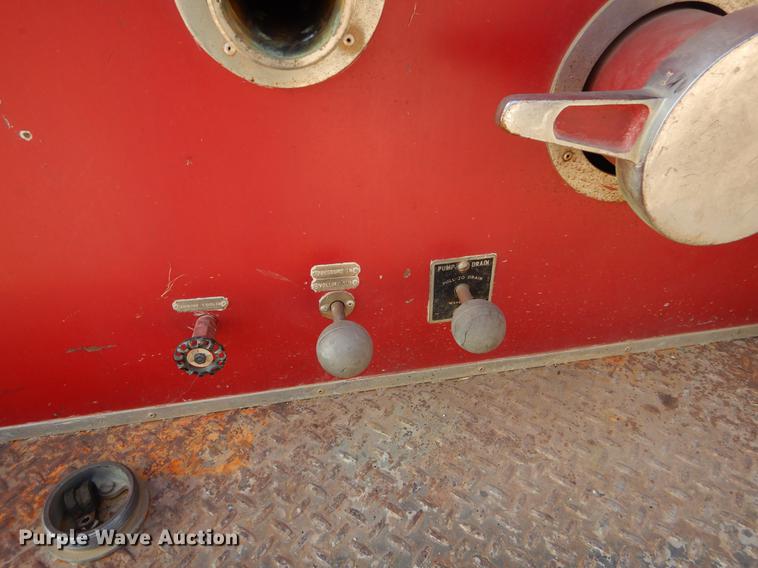 image for item ER9436 1962 Ford C700 fire truck