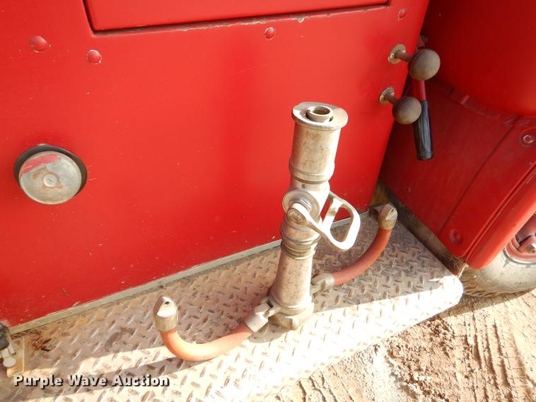 image for item ER9436 1962 Ford C700 fire truck