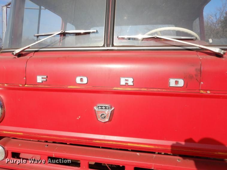 image for item ER9436 1962 Ford C700 fire truck