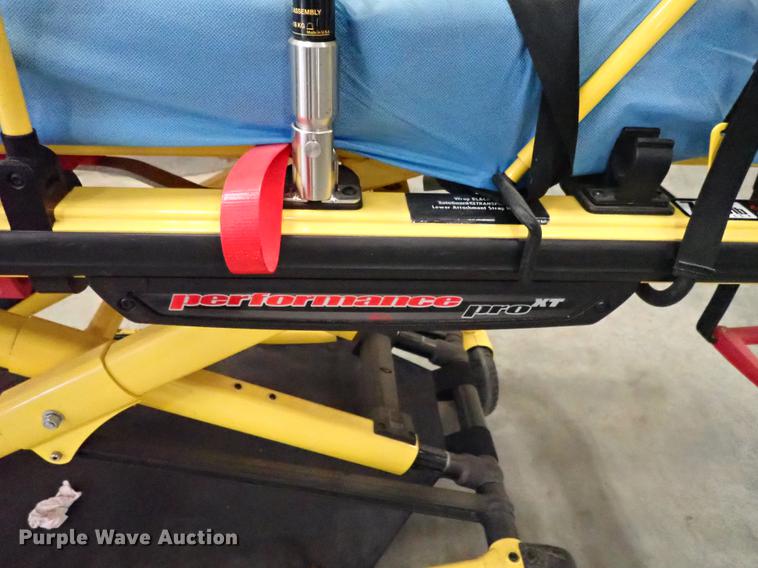 image for item FH9557 Stryker 6085 Pro XT gurney