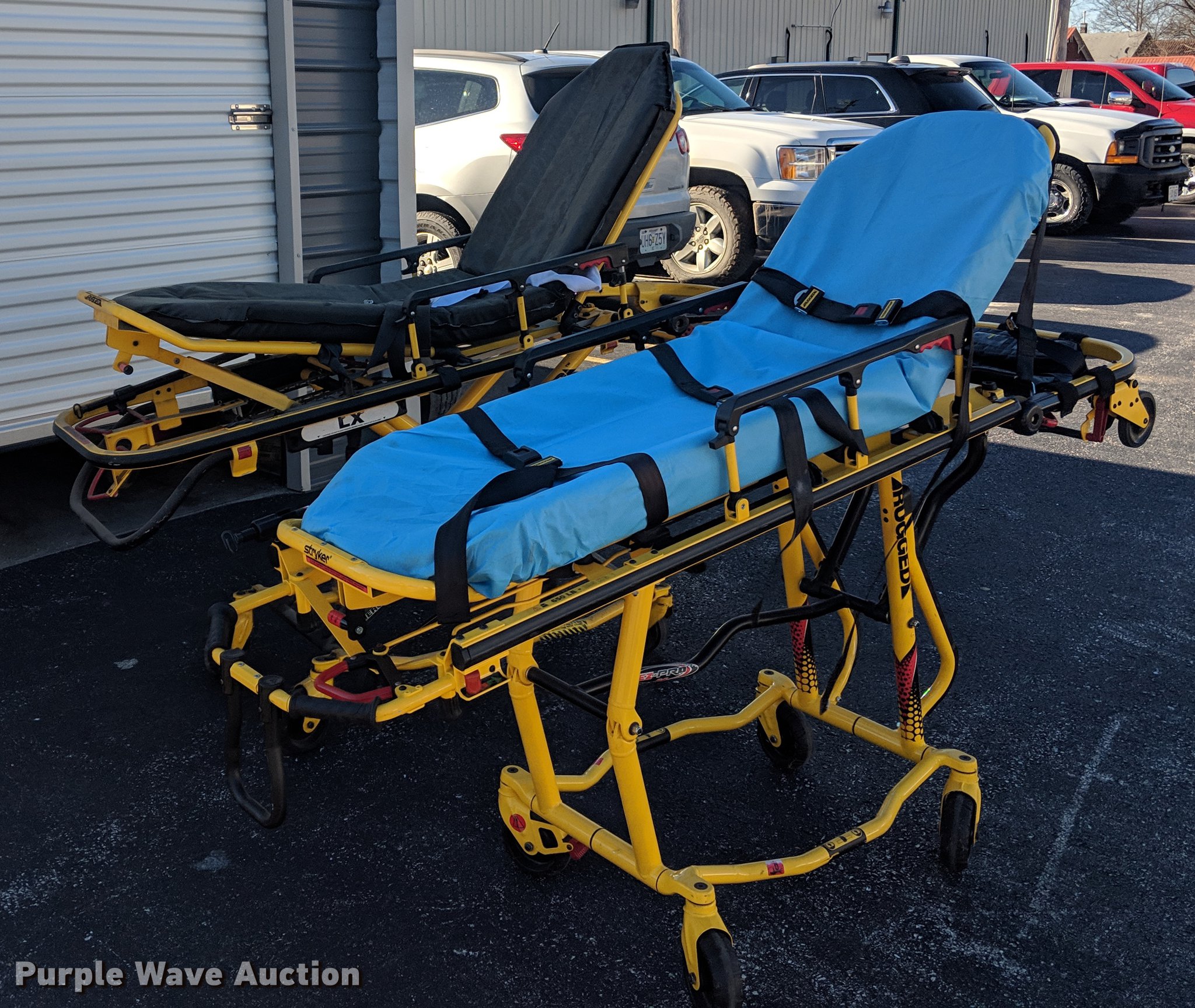 (2) Stryker ambulance cots in Lamar, MO Item DN9142 sold Purple Wave