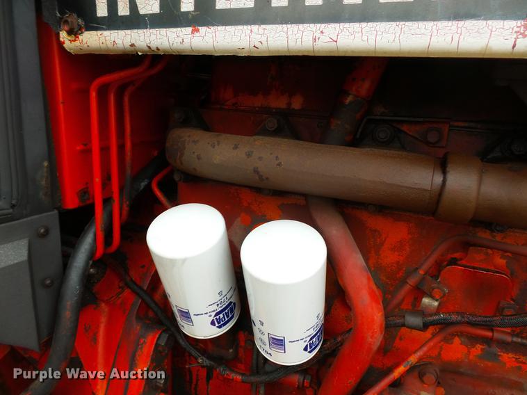 image for item DD2373 1979 International 1086 tractor