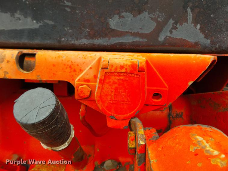 image for item DD2373 1979 International 1086 tractor