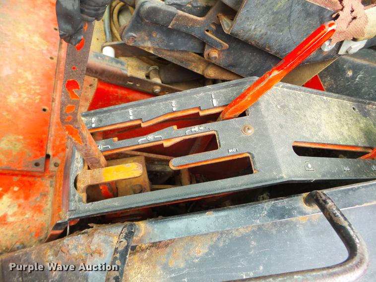 image for item DD2373 1979 International 1086 tractor