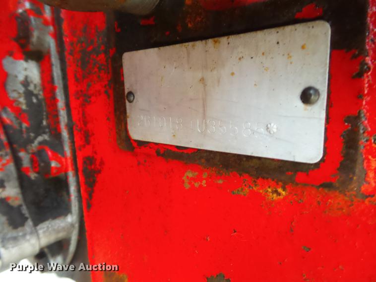 image for item DD2373 1979 International 1086 tractor