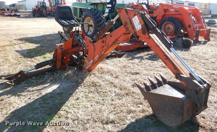 image for item DE0042 1998 Woods 9000 backhoe attachment