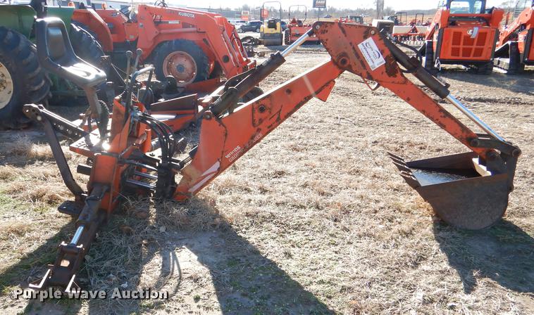 image for item DE0042 1998 Woods 9000 backhoe attachment