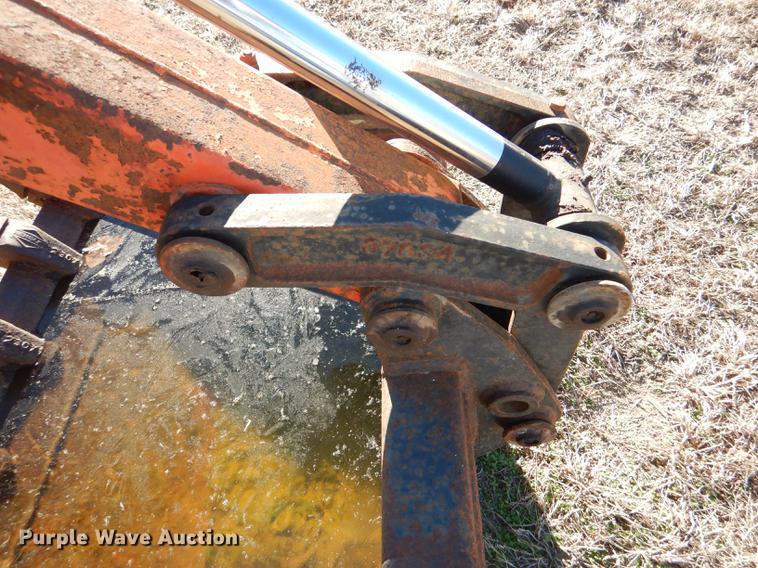 image for item DE0042 1998 Woods 9000 backhoe attachment