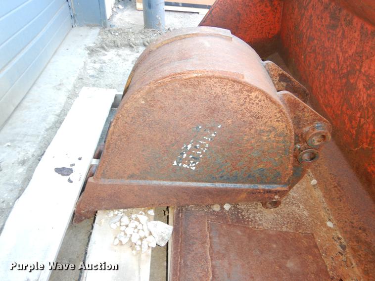 image for item DE0042 1998 Woods 9000 backhoe attachment