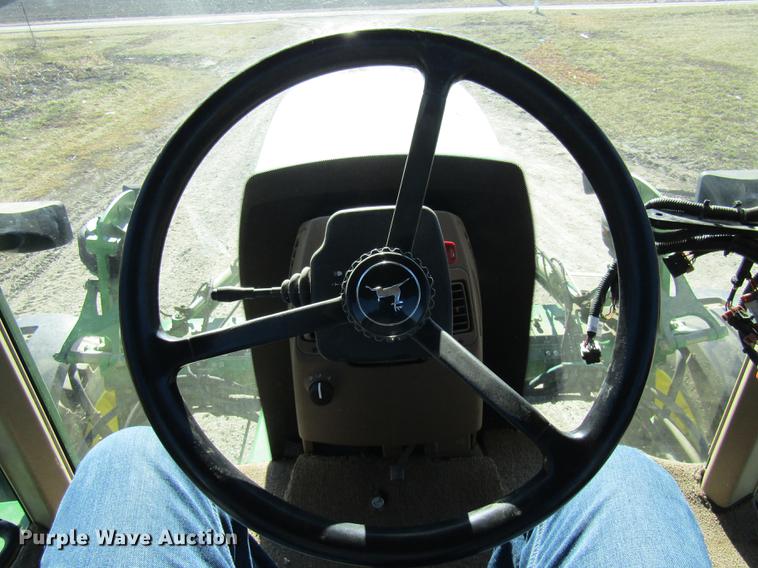 image for item DE5972 2000 John Deere 4700 sprayer