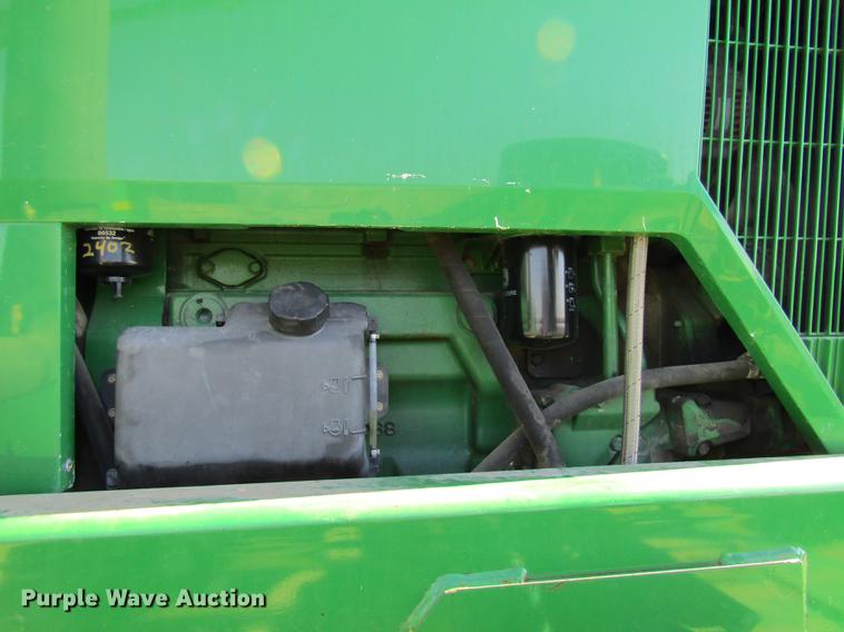 image for item DE5972 2000 John Deere 4700 sprayer