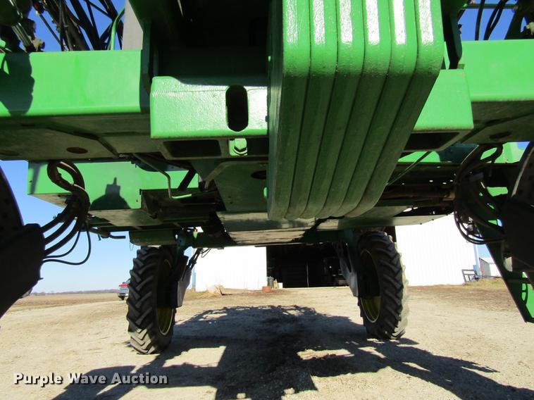 image for item DE5972 2000 John Deere 4700 sprayer