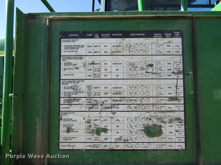 image for item DE5972 2000 John Deere 4700 sprayer