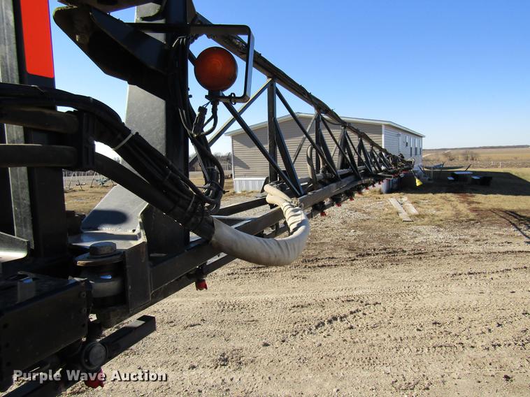 image for item DE5972 2000 John Deere 4700 sprayer