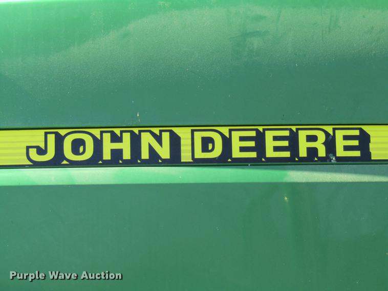 image for item DE5972 2000 John Deere 4700 sprayer