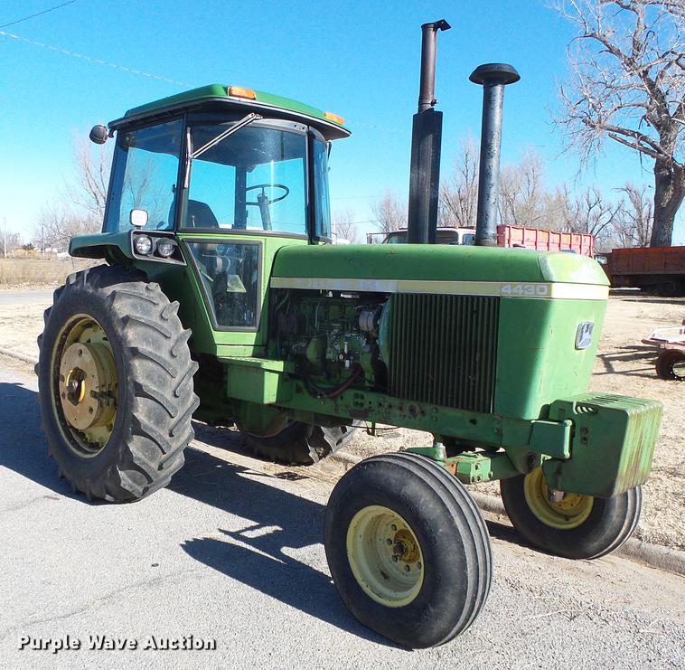 image for item DF2887 John Deere 4430 tractor