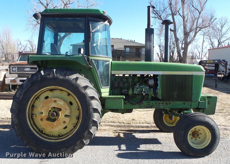 image for item DF2887 John Deere 4430 tractor