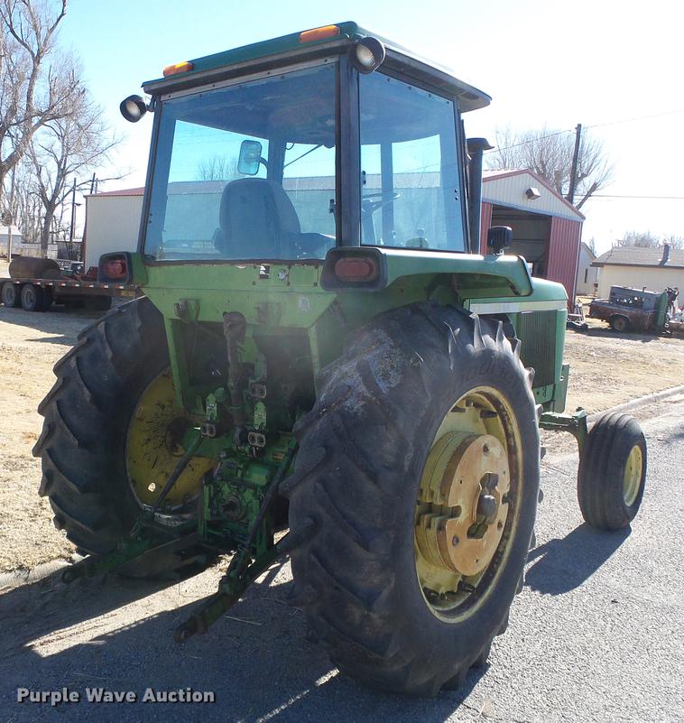 image for item DF2887 John Deere 4430 tractor