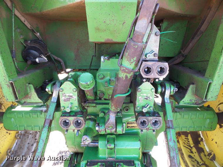 image for item DF2887 John Deere 4430 tractor