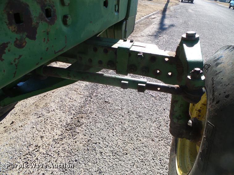 image for item DF2887 John Deere 4430 tractor