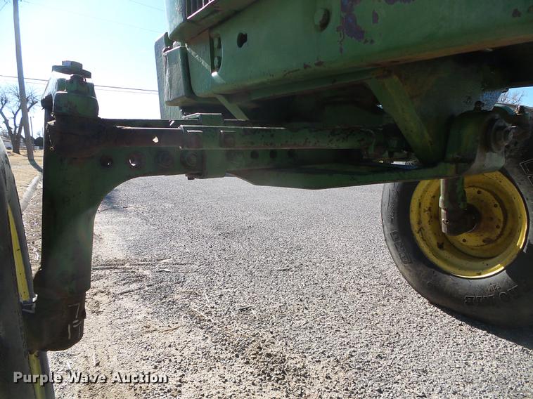 image for item DF2887 John Deere 4430 tractor