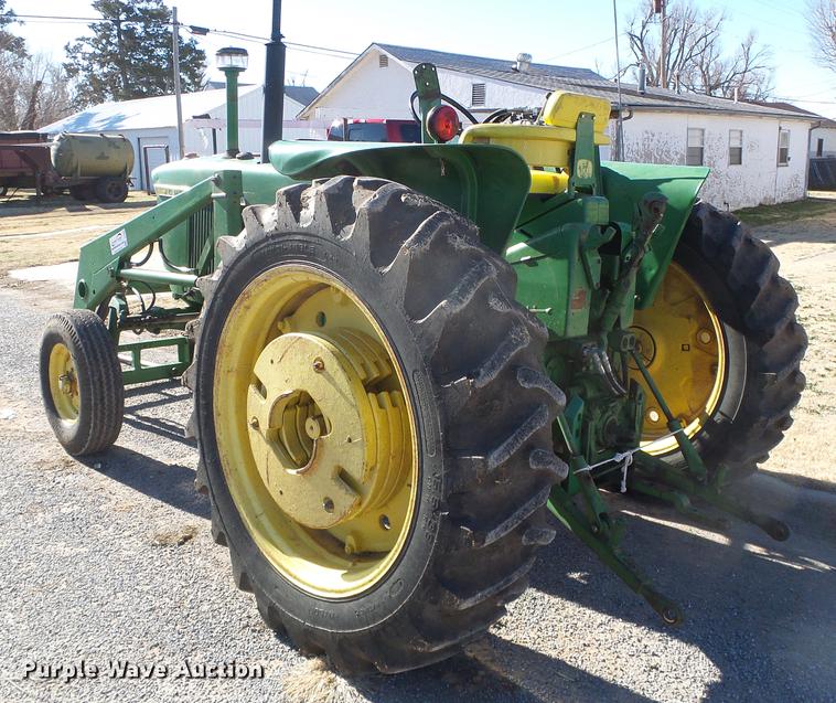 image for item DF2888 1966 John Deere 2510 tractor