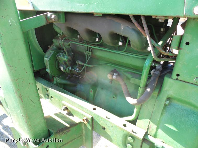 image for item DF2888 1966 John Deere 2510 tractor